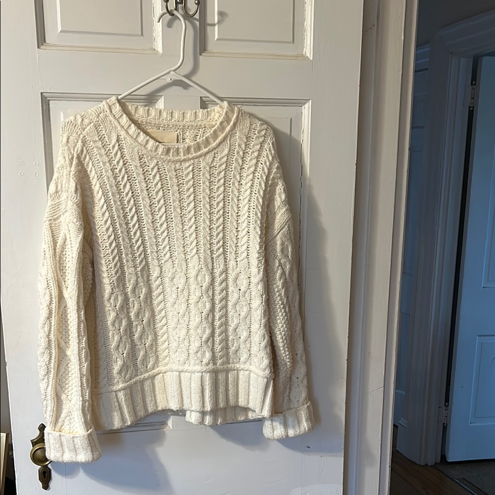 Women's White/ Cream Cable Knit Sweater